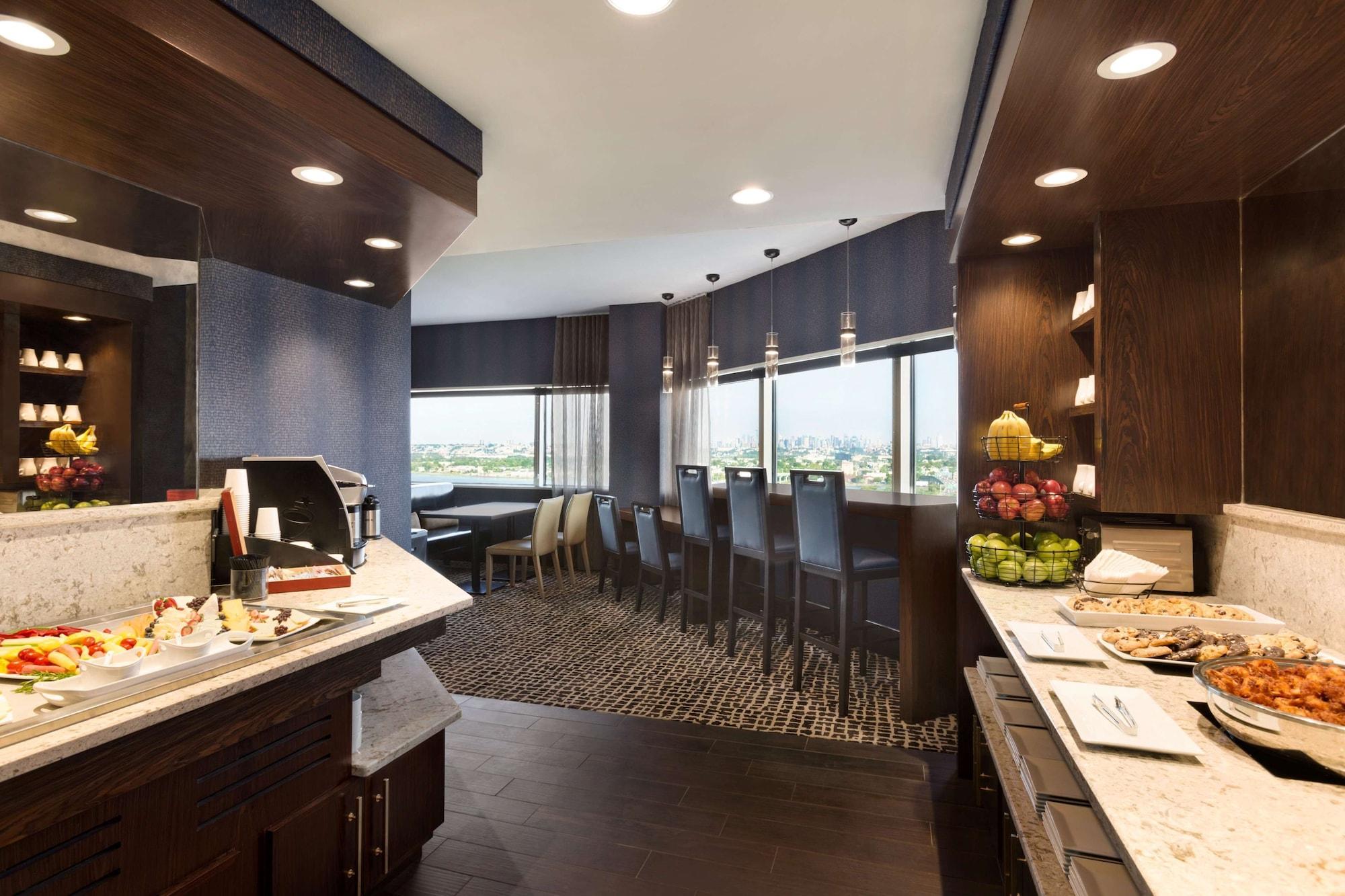 The Park Hotel At Meadowlands East Rutherford Exterior photo